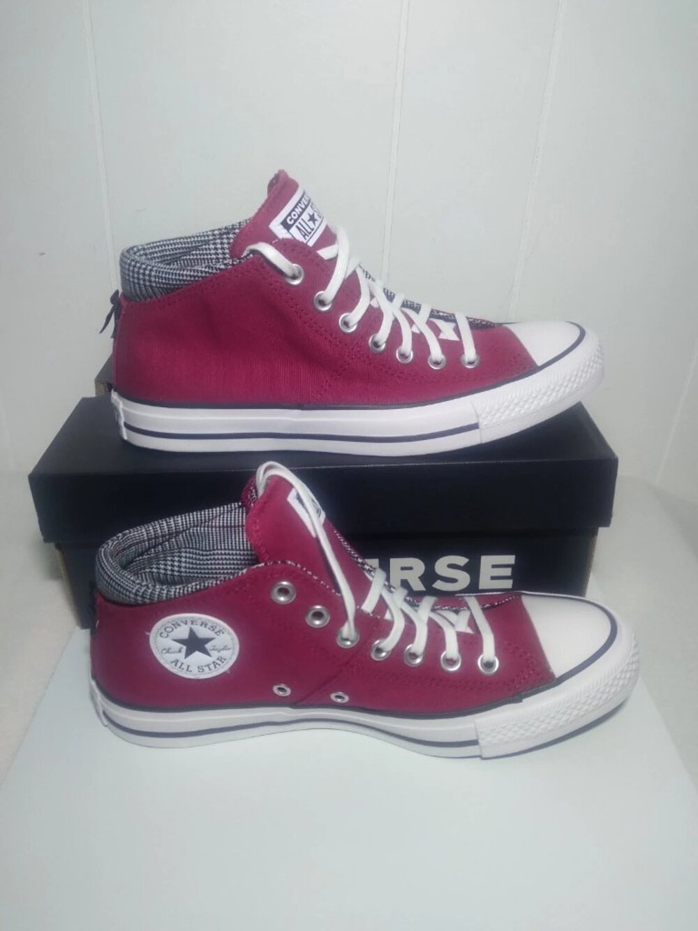 Converse Womens 9.5 CTAS Madison MID A15518F Sporty Berry Plaid Sneakers NEW
